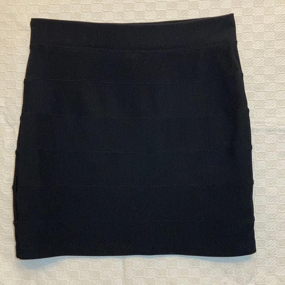 DIVIDED Knit Skirt